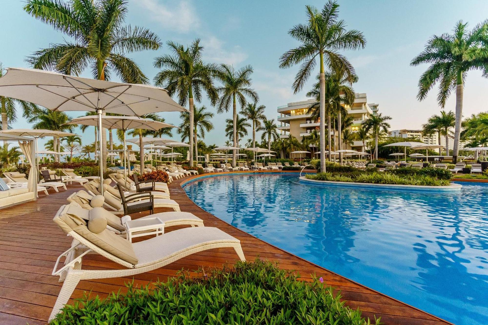 The Grand Luxxe Three Bedroom Spa Suite Nuevo Vallarta Eksteriør billede